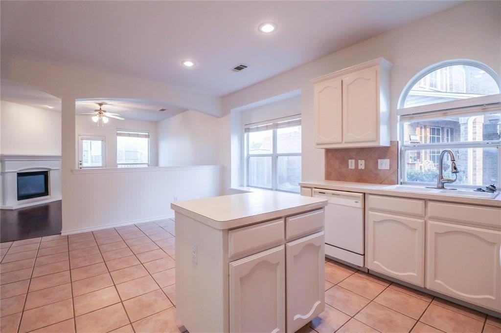 12532 Clarksburg Trl - Photo 6 of 20