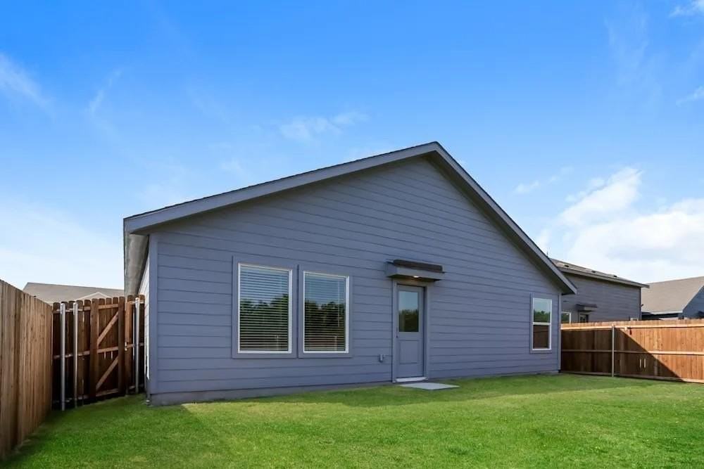 2745 Bronte Blvd - Photo 2 of 11