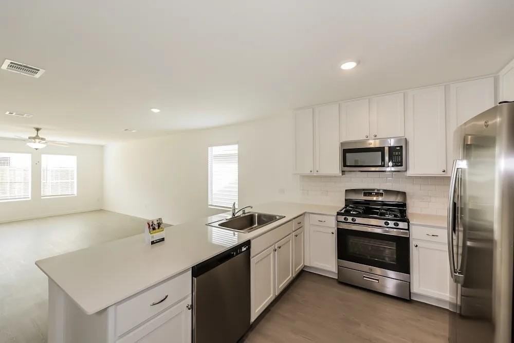 2745 Bronte Blvd - Photo 3 of 11