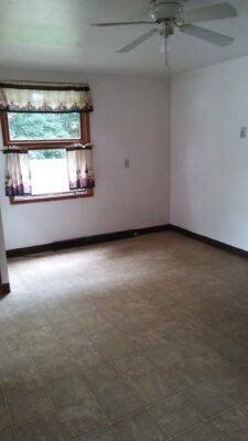 200 Clara Ct - Photo 3 of 6