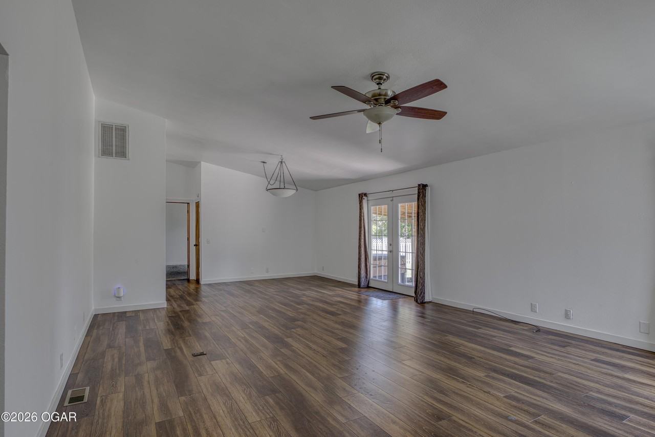 1125 Country Side Dr - Photo 7 of 22