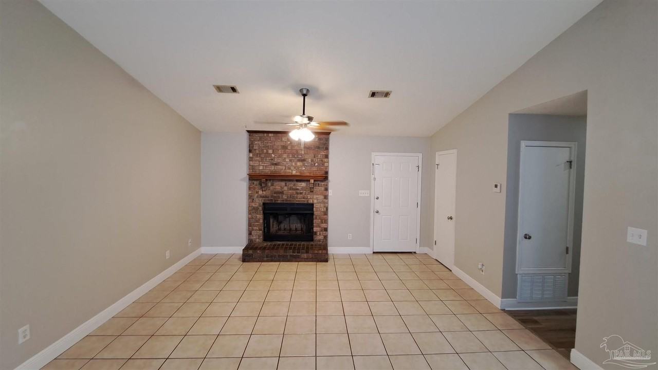828 Lavon Dr - Photo 2 of 14