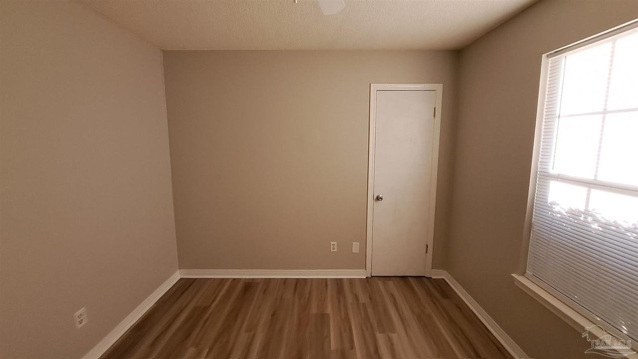 828 Lavon Dr - Photo 7 of 14