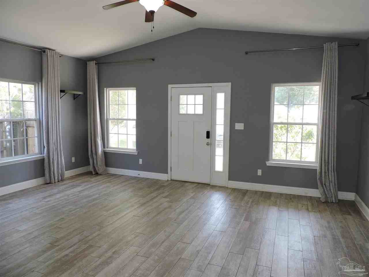 1307 N 6th Ave - Photo 2 of 27