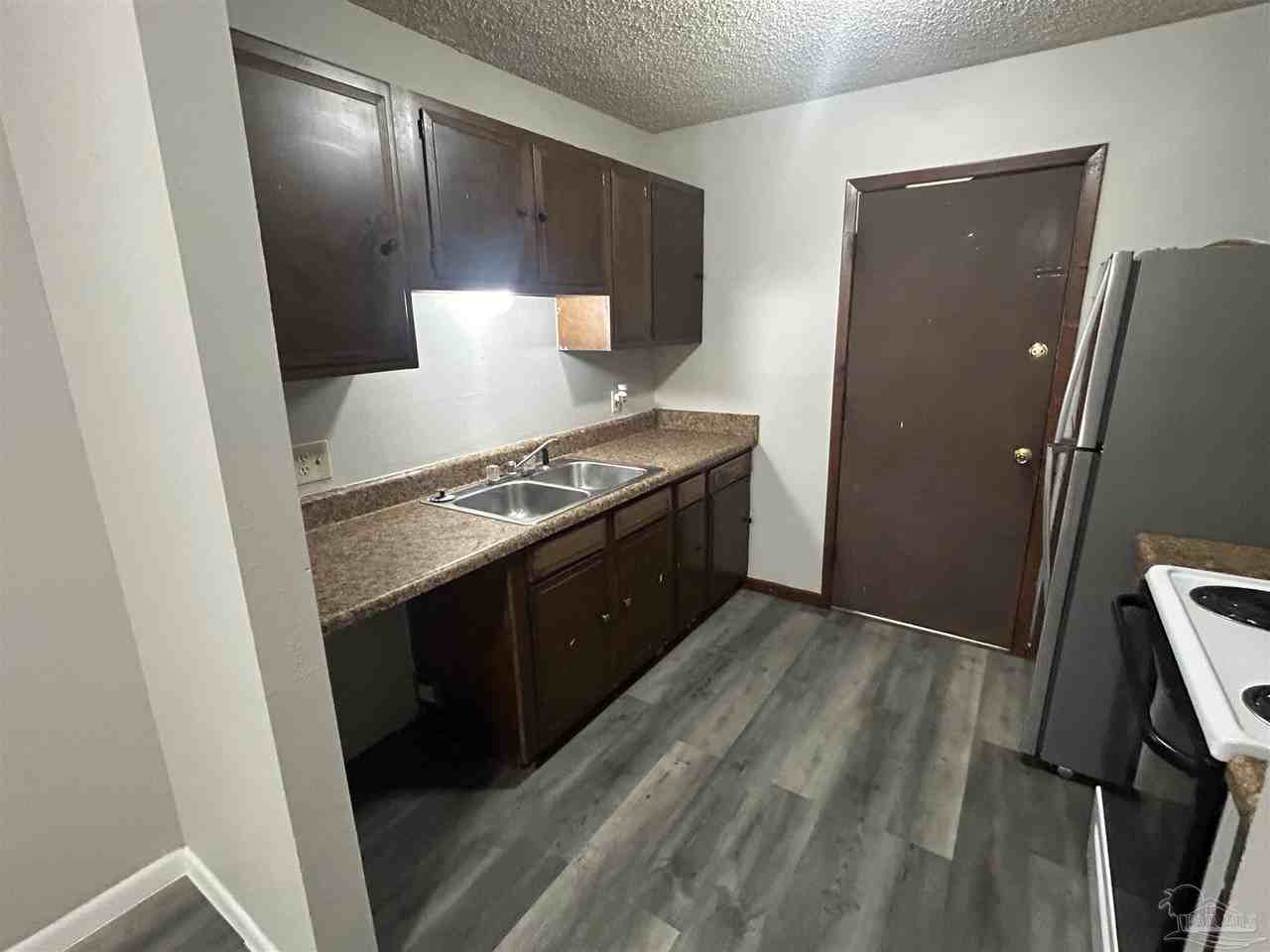 1330 Lake Dr #A - Photo 4 of 12