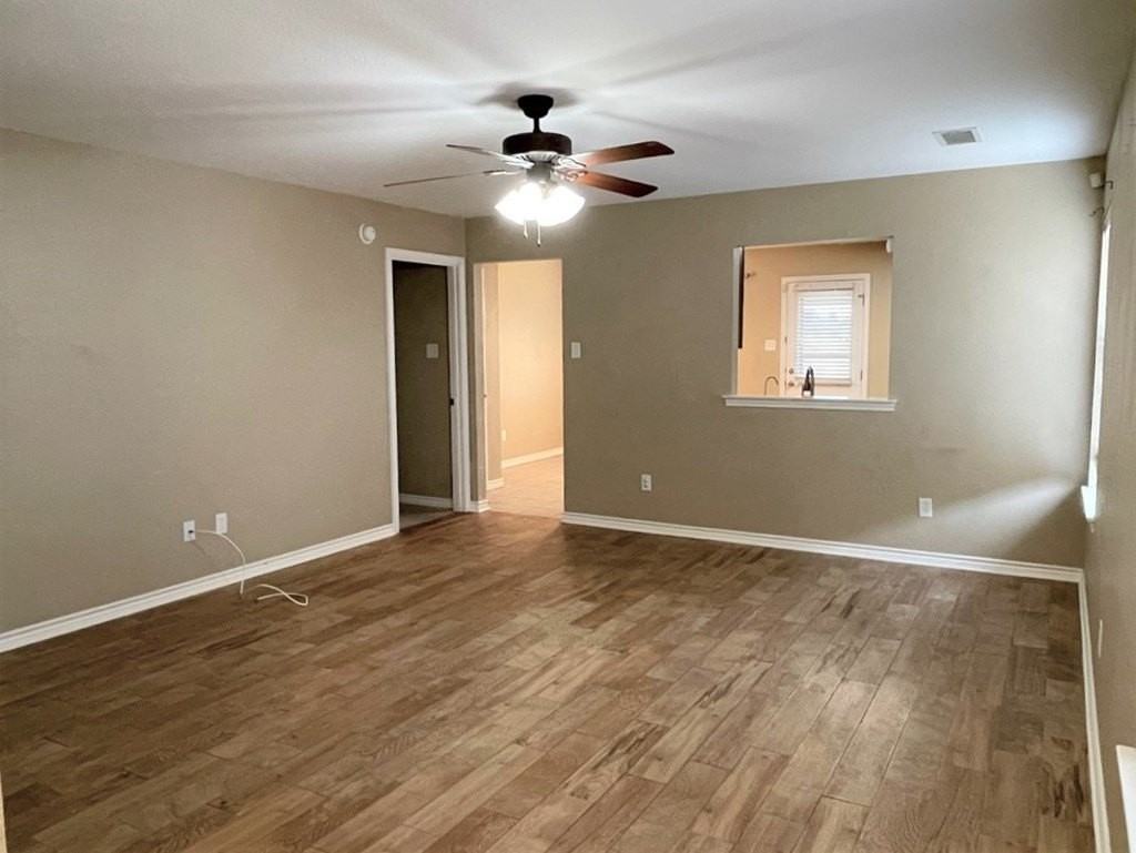 5207 Blue Haven Dr - Photo 2 of 18
