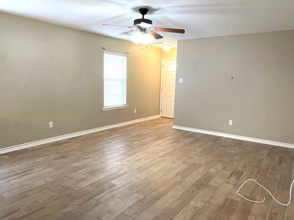 5207 Blue Haven Dr - Photo 3 of 18