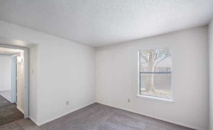 3811 Block Dr - Photo 2 of 10