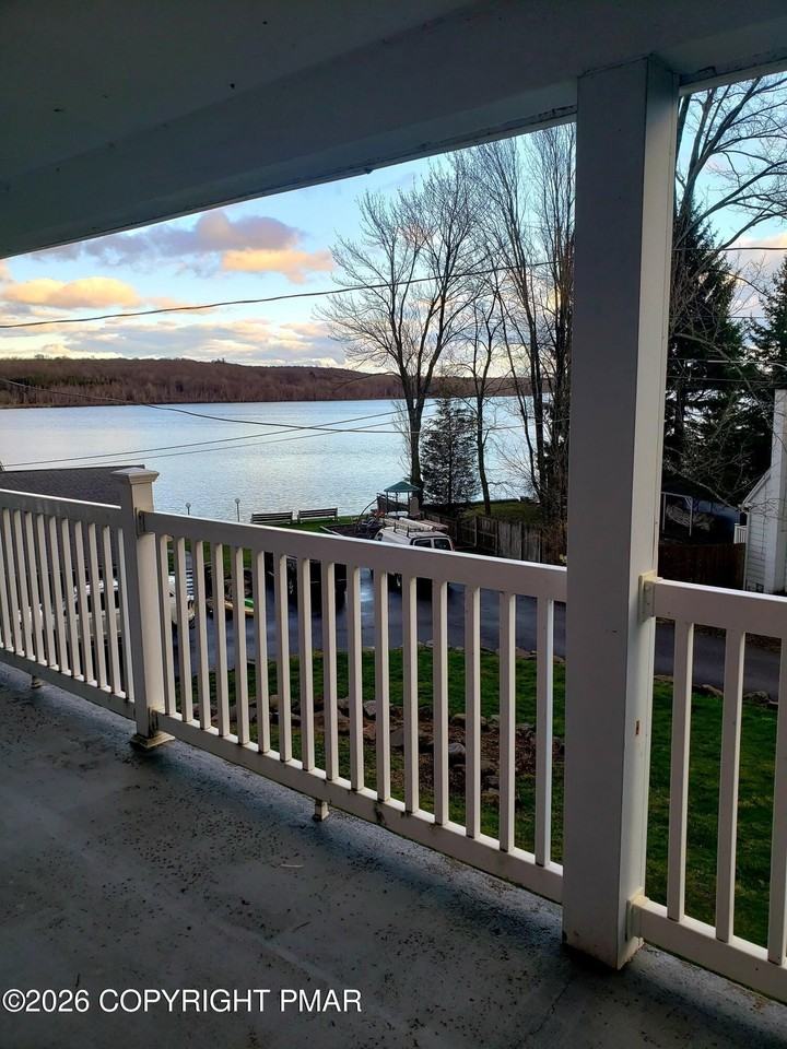 115 3rd St #25 - Photo 3 of 19
