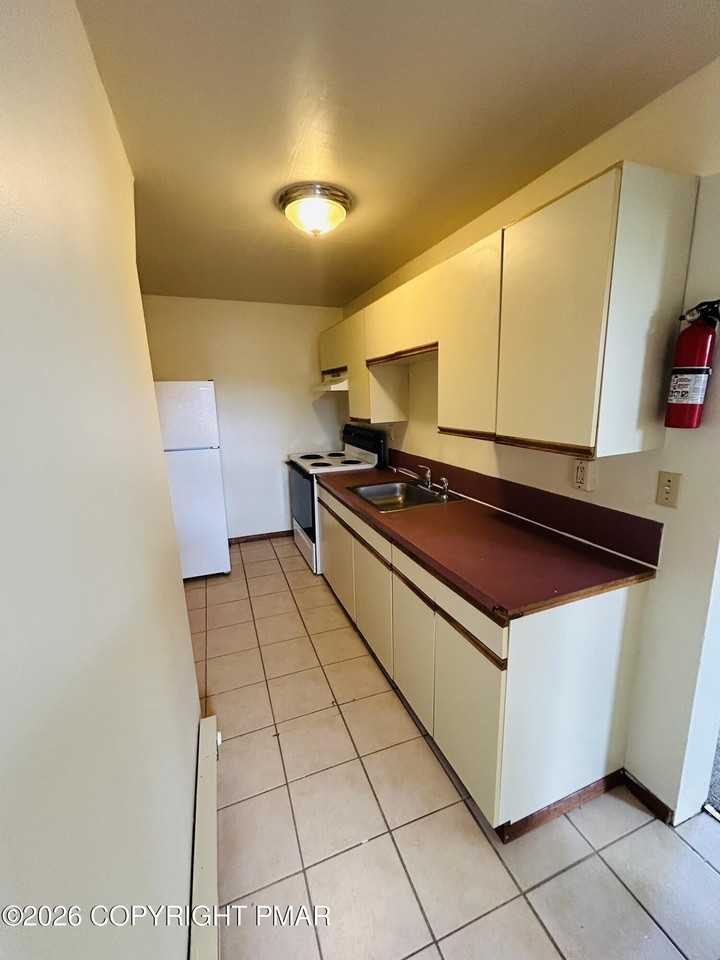 1429 Pocono Blvd #202 - Photo 4 of 6