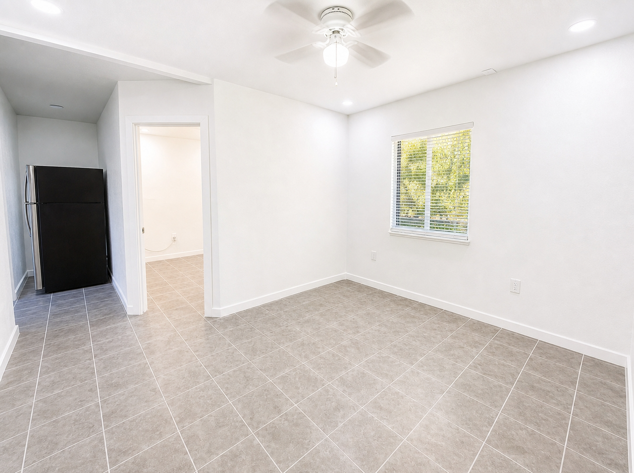 240 1/2 E Beech Ave #1 - Photo 6 of 20
