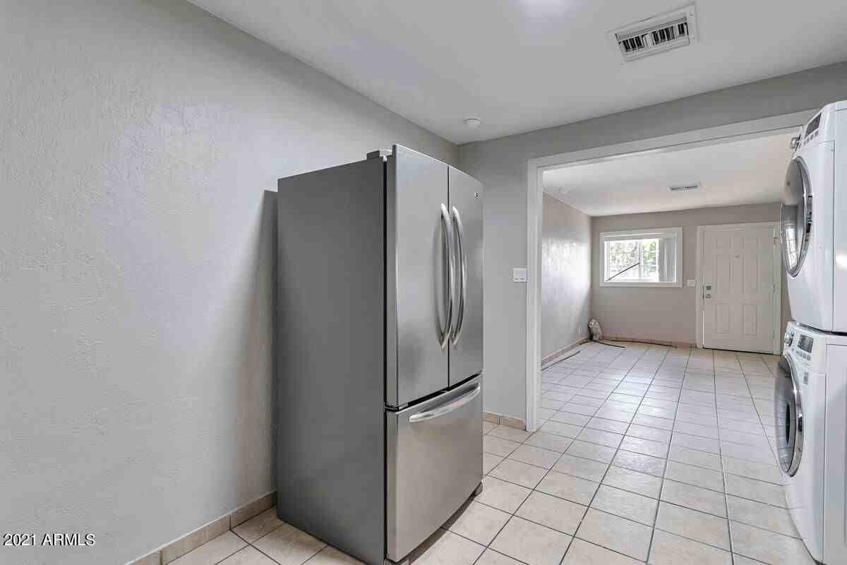 5206 West Ocotillo RoadUnit A #A - Photo 5 of 8