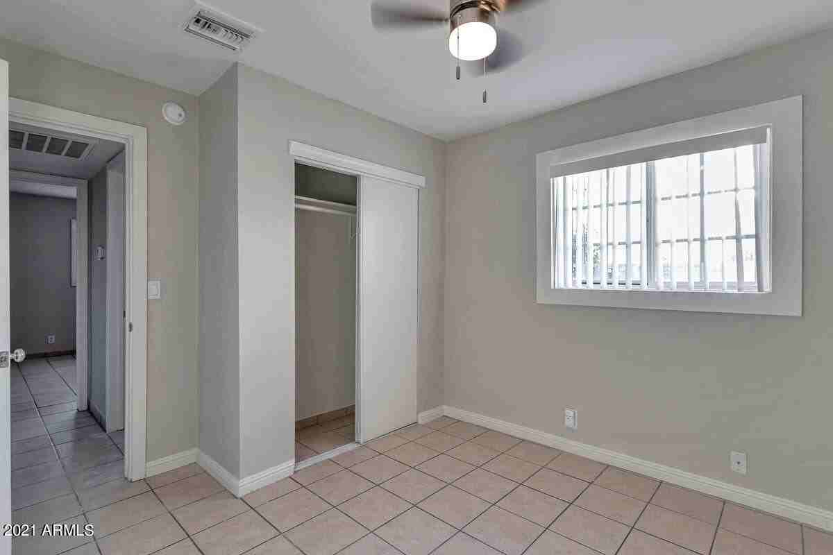 5206 West Ocotillo RoadUnit A #A - Photo 7 of 8