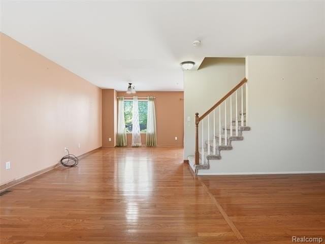 38257 Plumhollow Dr - Photo 2 of 31