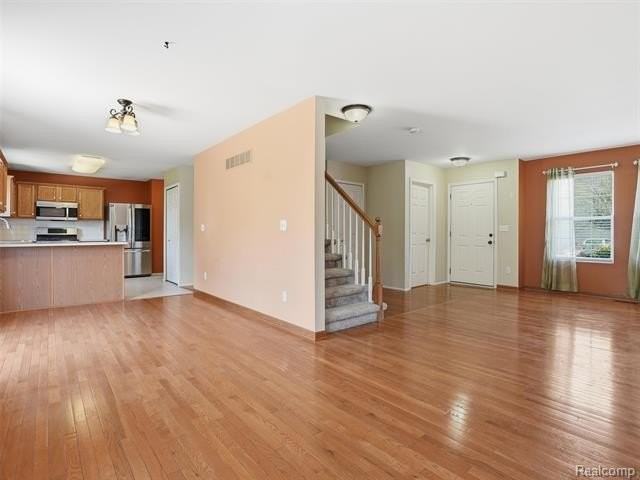 38257 Plumhollow Dr - Photo 4 of 31