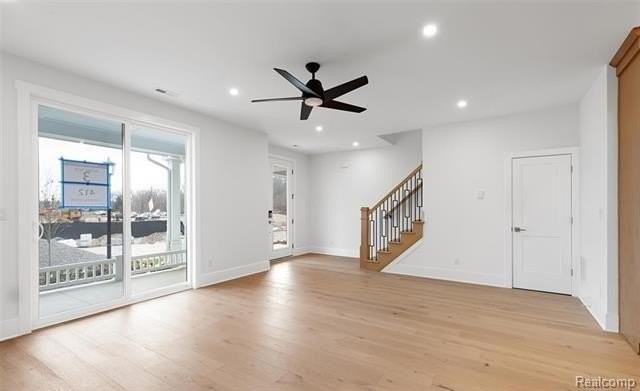 412 S Center St - Photo 5 of 31