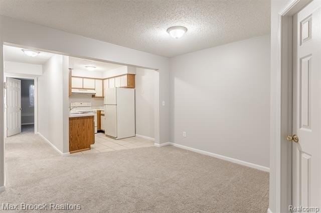 8385 Pontiac Lake Rd #14 - Photo 7 of 23