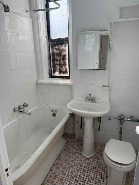 1472 43rd St #E1 - Photo 3 of 5