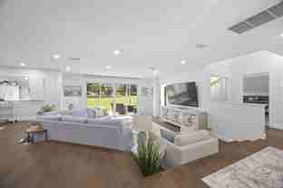 17235 Bay St - Photo 1 of 1