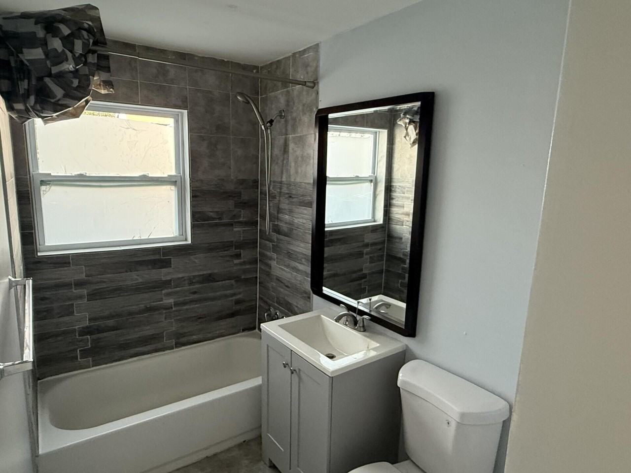 805 3rd St #1 - Photo 7 of 7