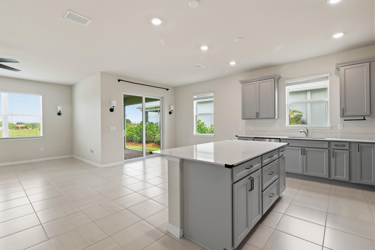 12327 Sw Sand Dollar Way - Photo 4 of 26