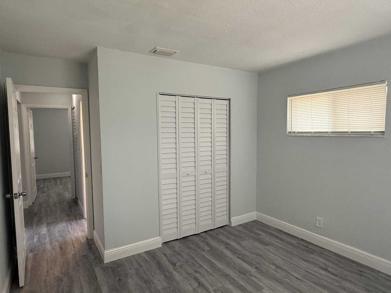 3525 Avenue J - Photo 7 of 10