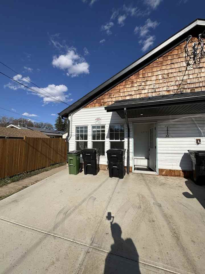 12034 41 St Nw #12034G2 - Photo 3 of 18