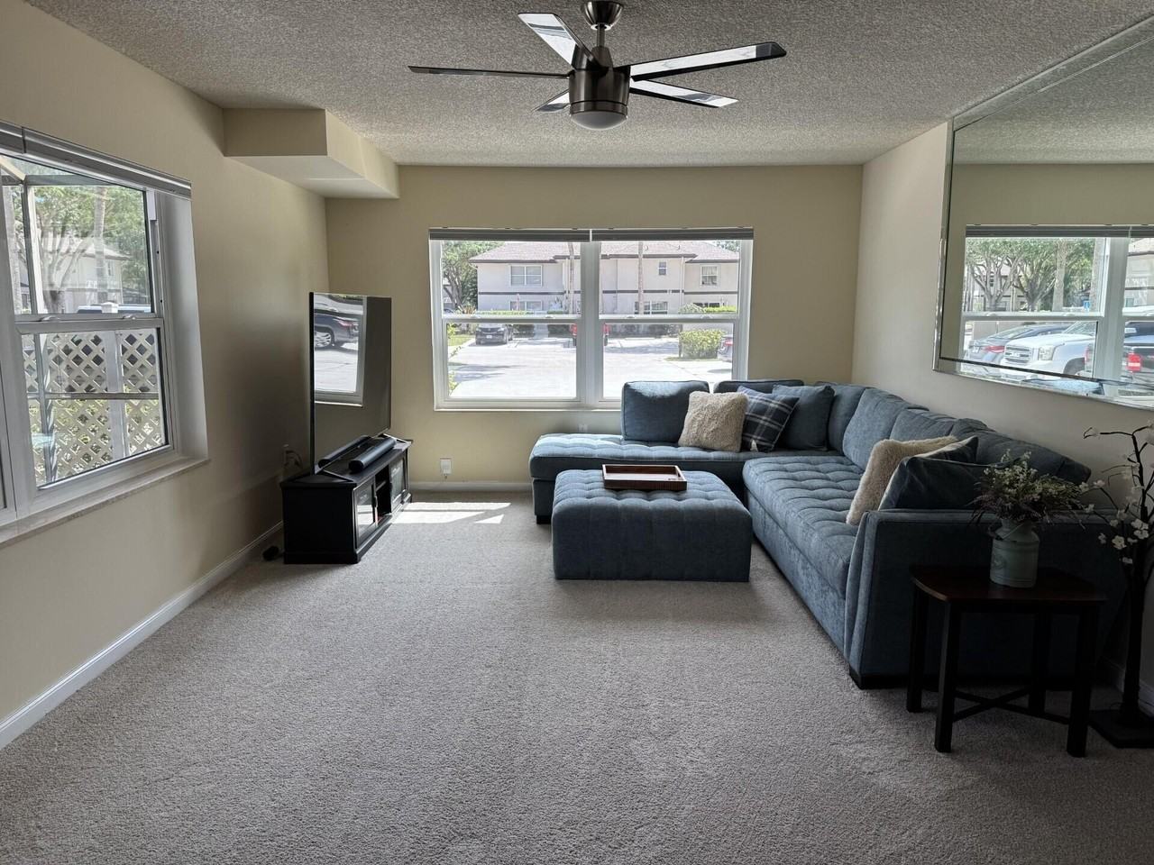 20 Bedford Ct #C - Photo 4 of 20