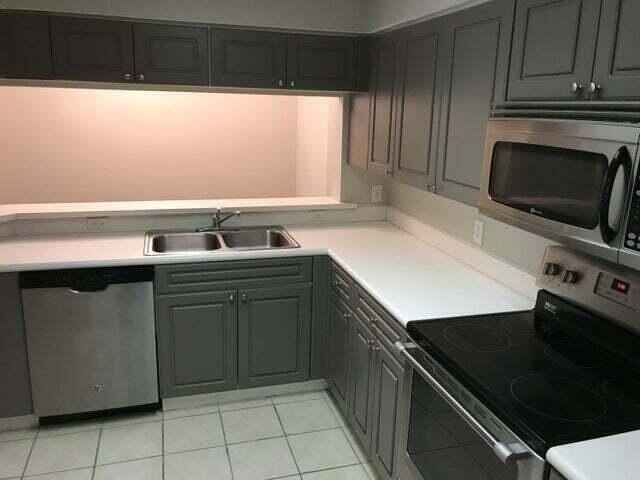 3023 Alcazar Pl #202 - Photo 4 of 12
