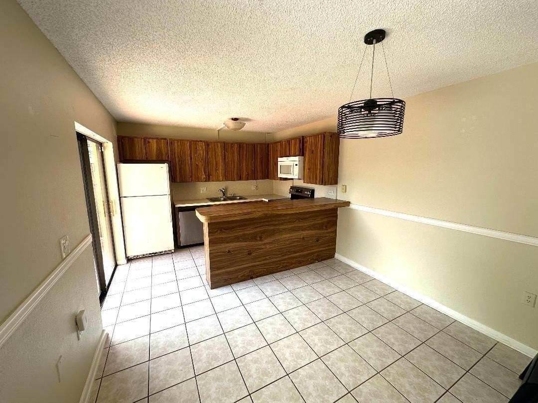 1006 10th Ln - Photo 6 of 19