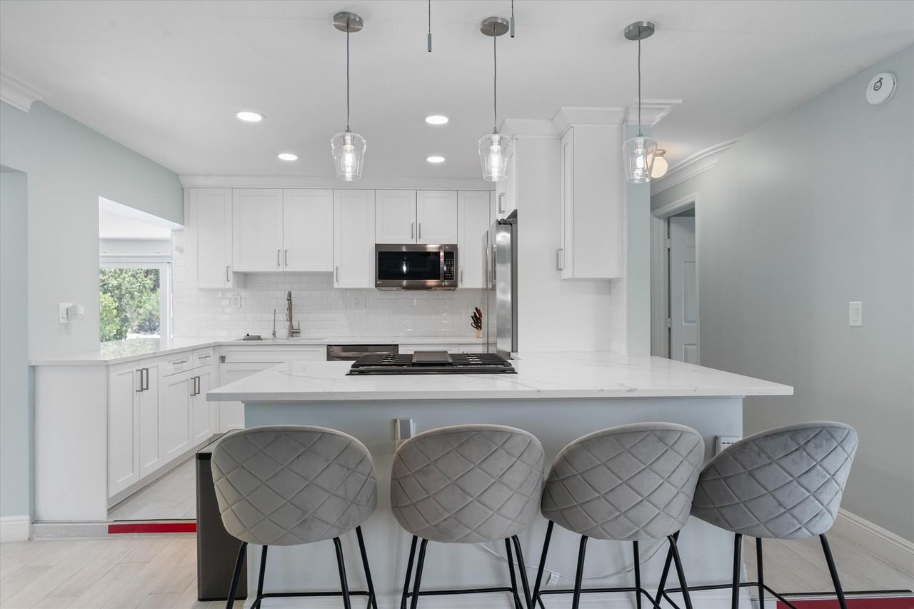 108 Se 31st Ave - Photo 5 of 16