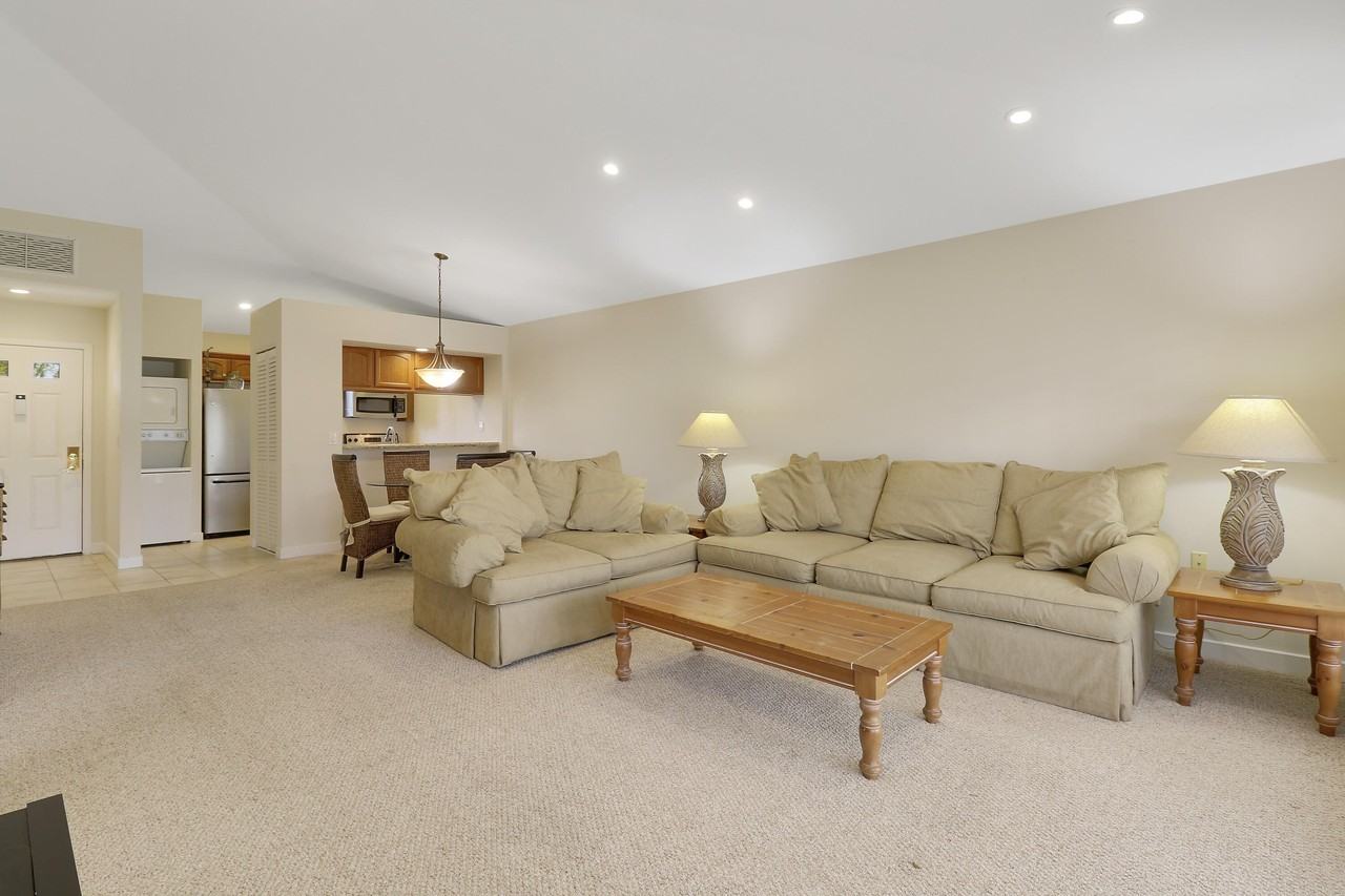 706 Club Dr - Photo 6 of 21