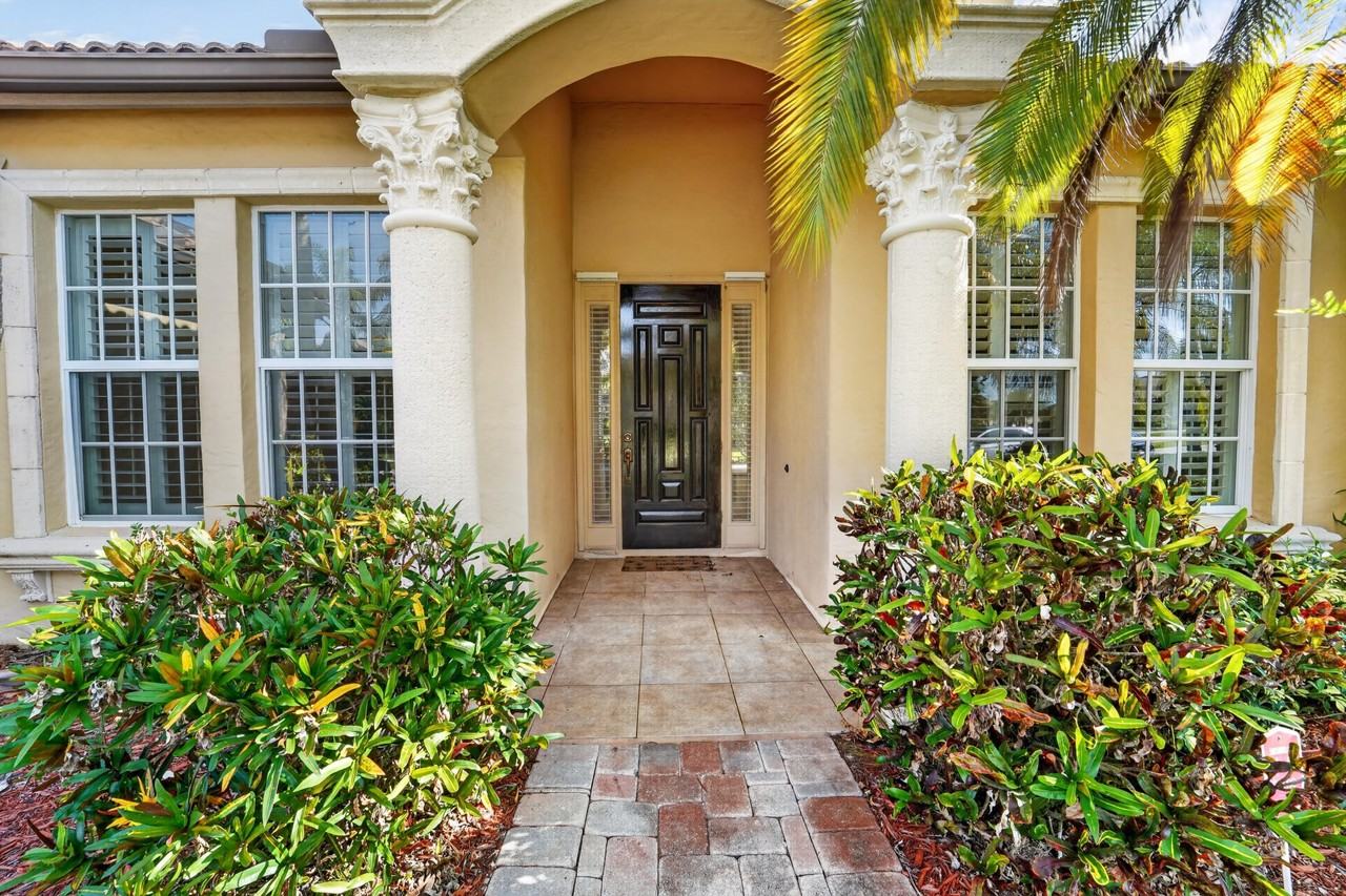 854 Sw Saint Tropez Ct - Photo 5 of 30