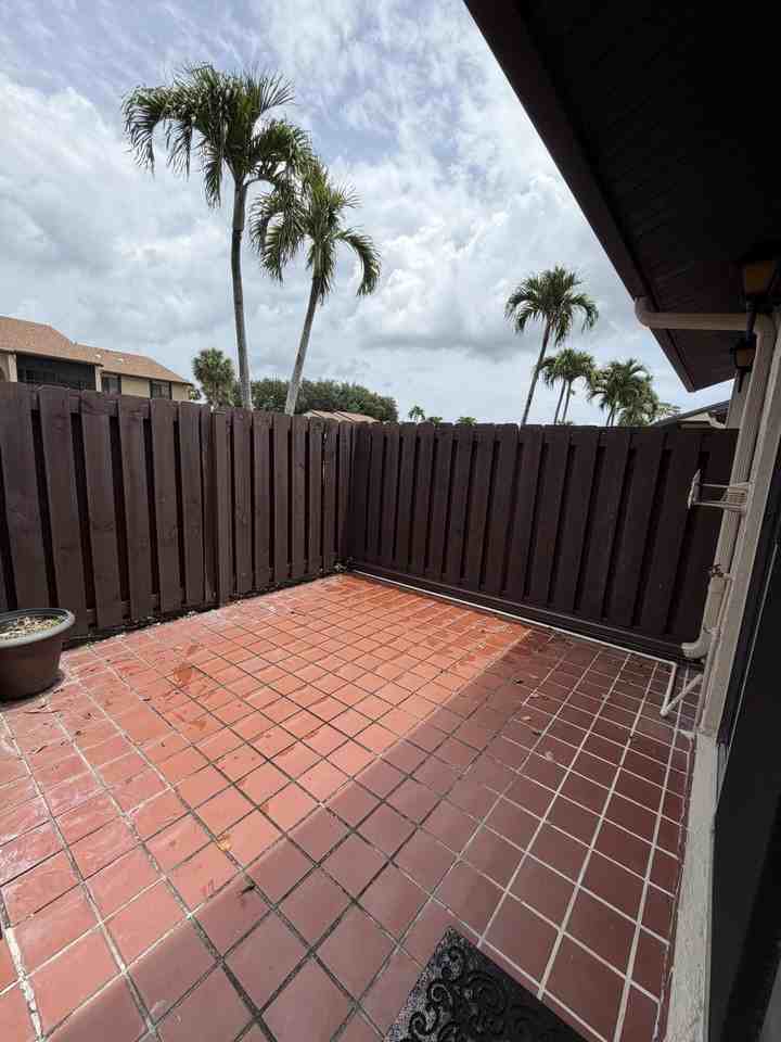 809 Sky Pine Way #F - Photo 4 of 25