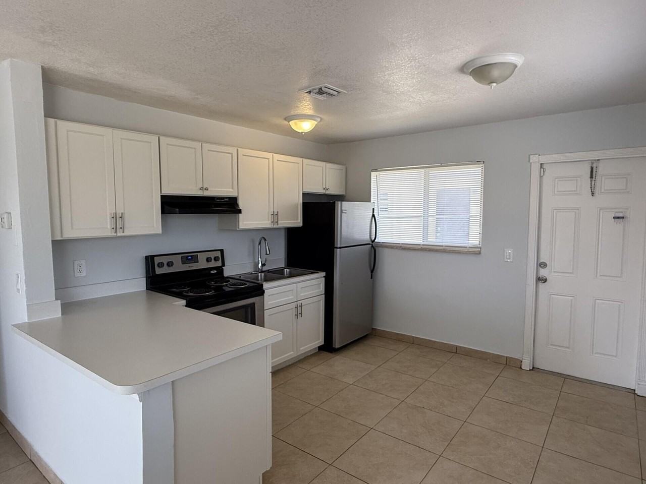 2820 Avenue S #12 - Photo 6 of 9
