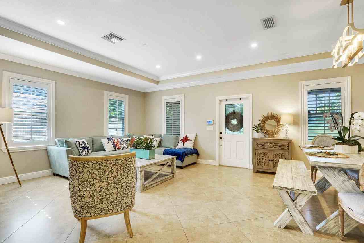 715 Sw 25th Pl - Photo 6 of 32