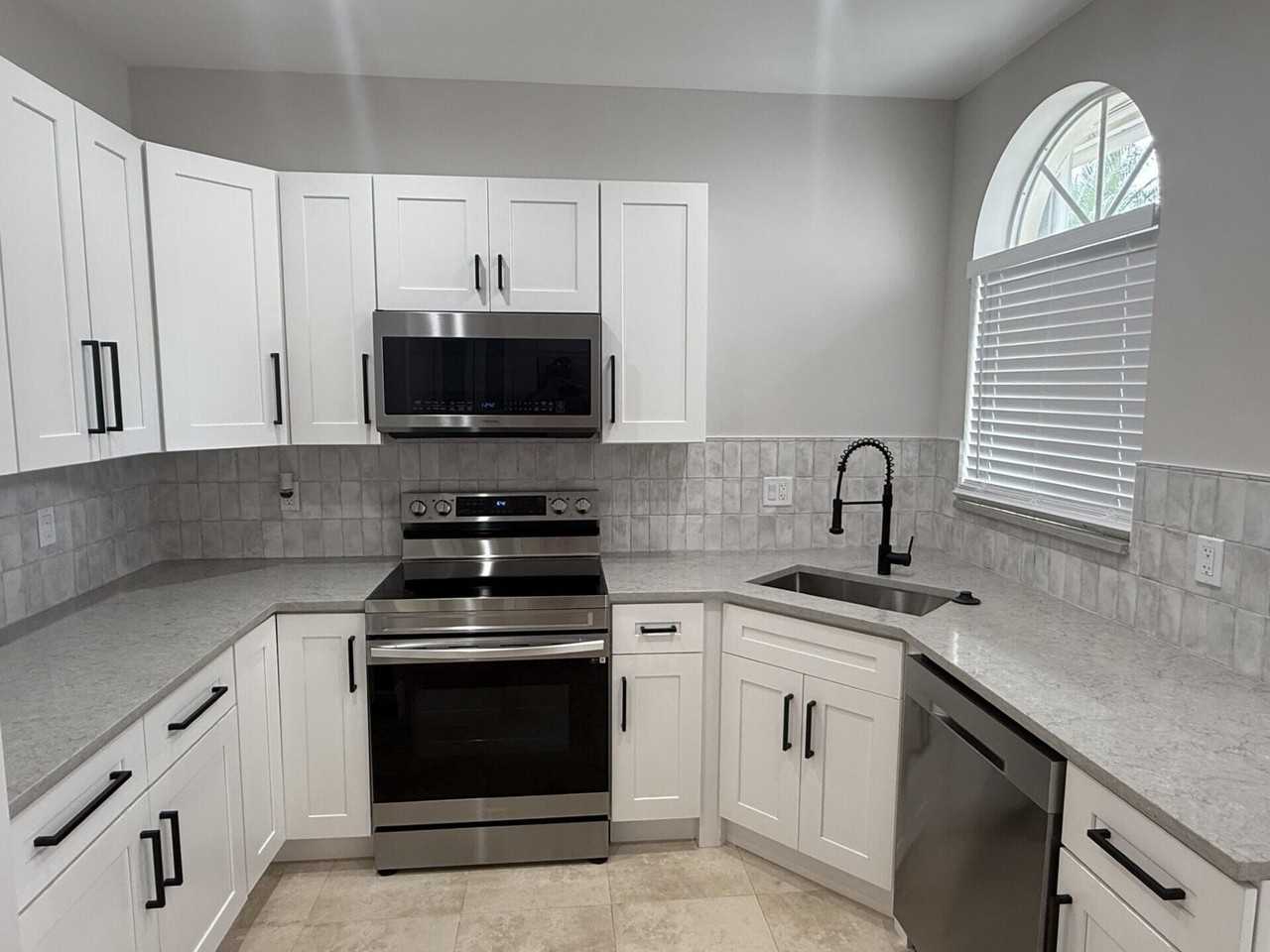 7218 Panache Way - Photo 5 of 24