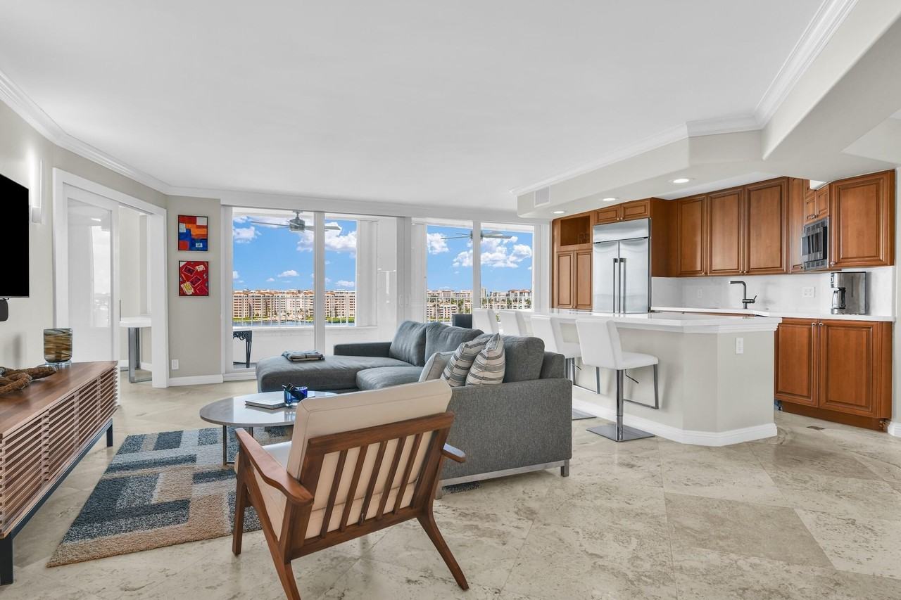 500 S Ocean Blvd #1009 - Photo 3 of 50