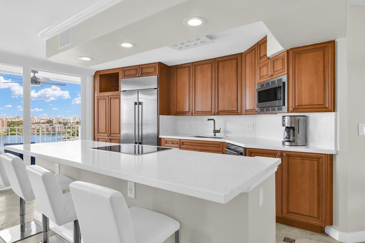 500 S Ocean Blvd #1009 - Photo 7 of 50