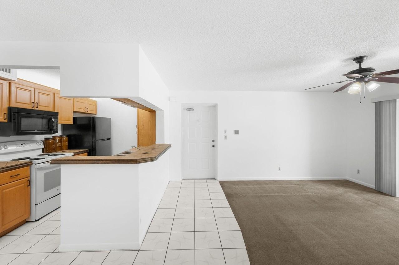 2506 Se Anchorage Cv #2 - Photo 3 of 20