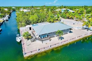 featured image of 1540 Lantana Ln
