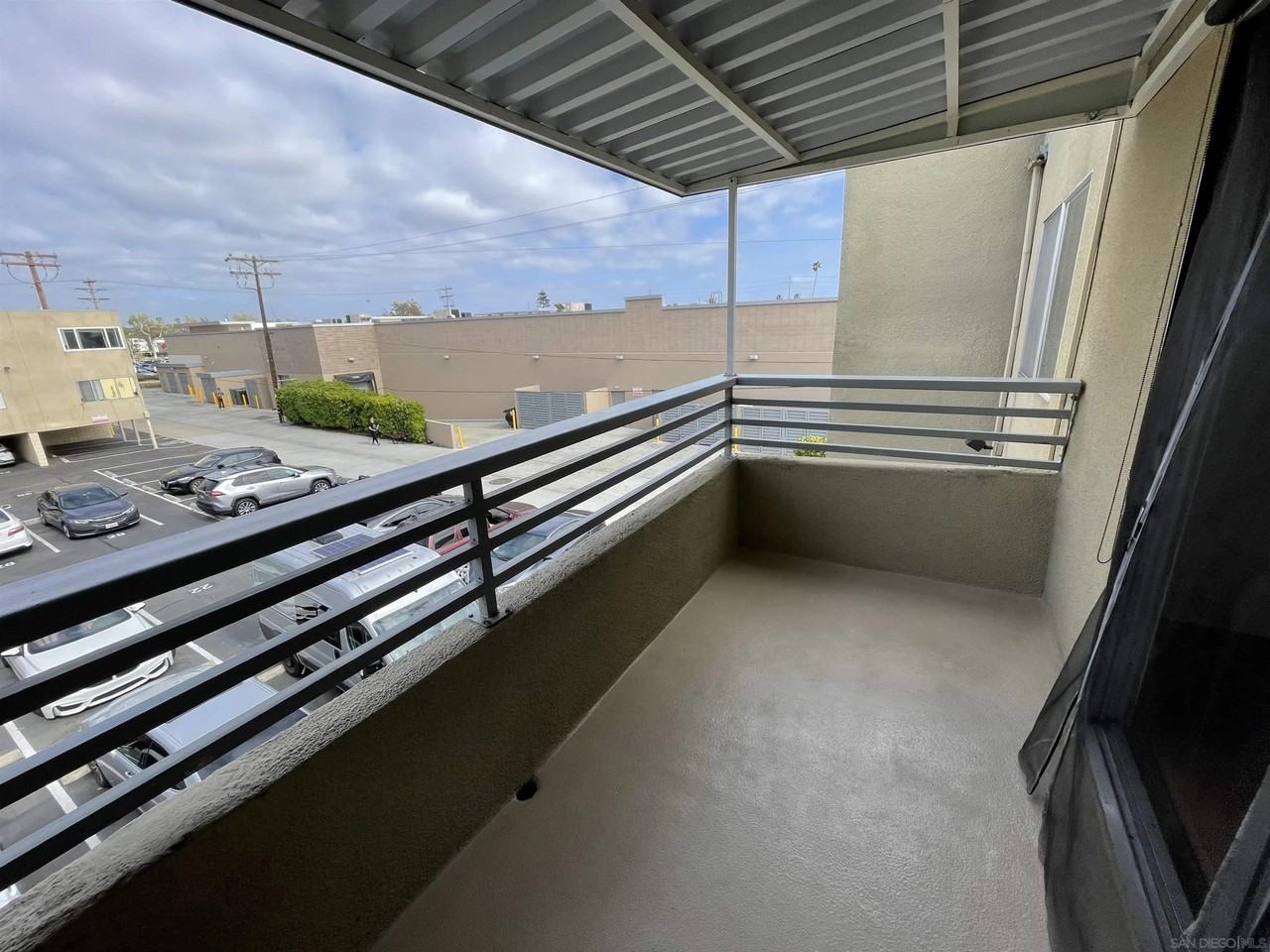 1645 Emerald St #2I - Photo 6 of 12