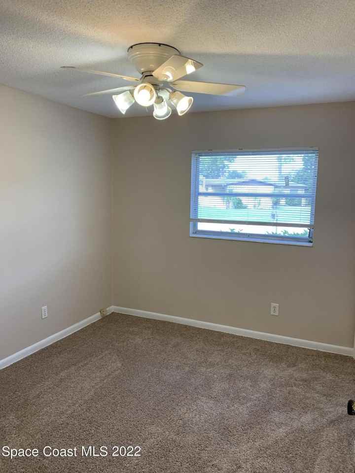 1003 Coronado Dr - Photo 6 of 12