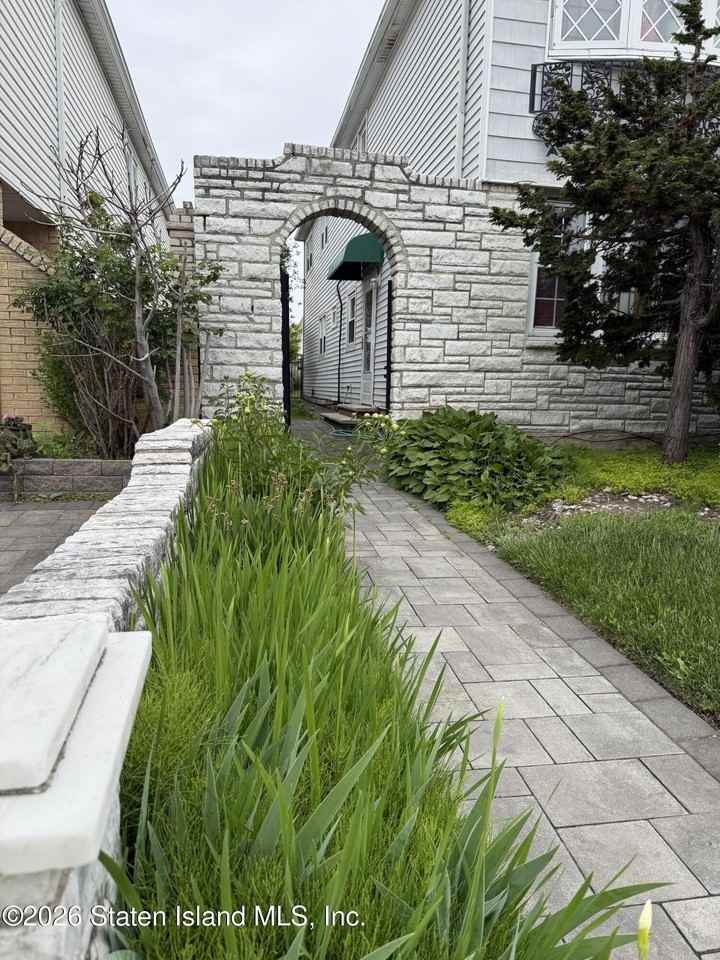 3 Elwood Ave - Photo 2 of 13