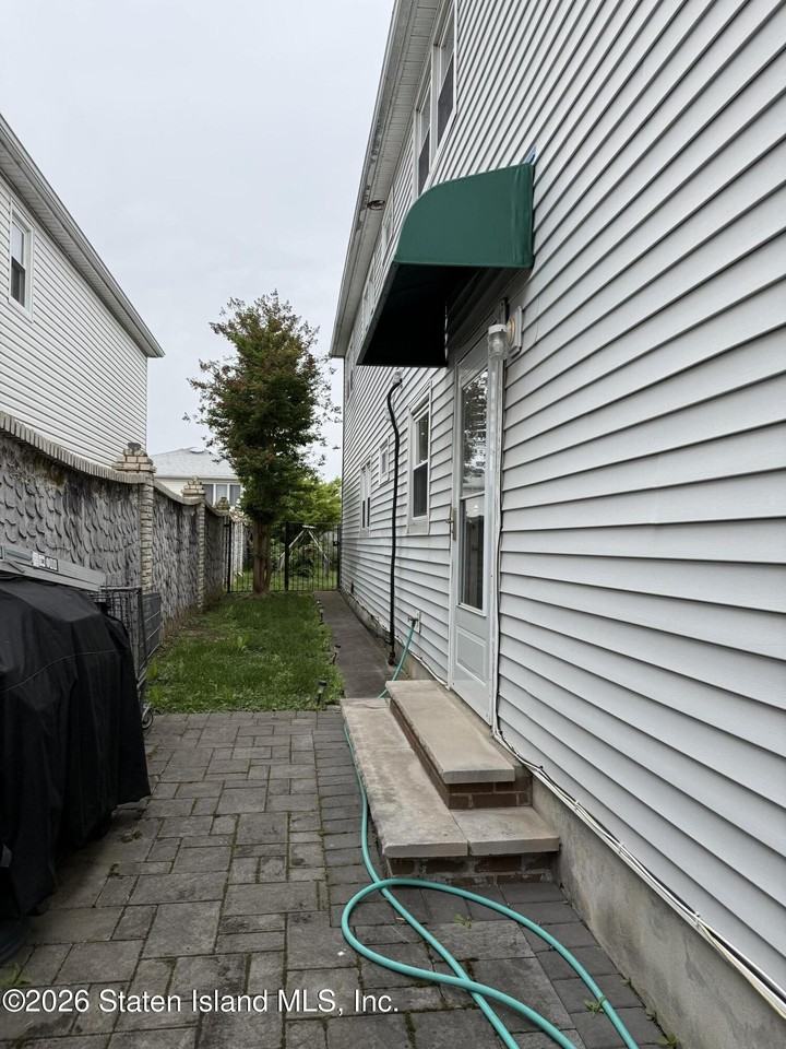 3 Elwood Ave - Photo 5 of 13