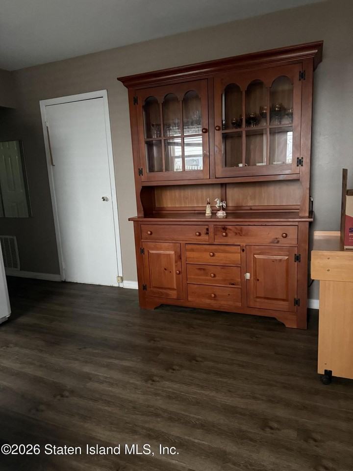 3 Elwood Ave - Photo 6 of 13