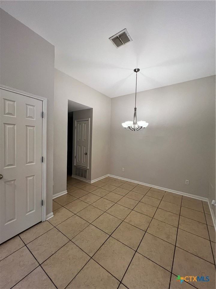 607 Olaf Dr - Photo 7 of 17