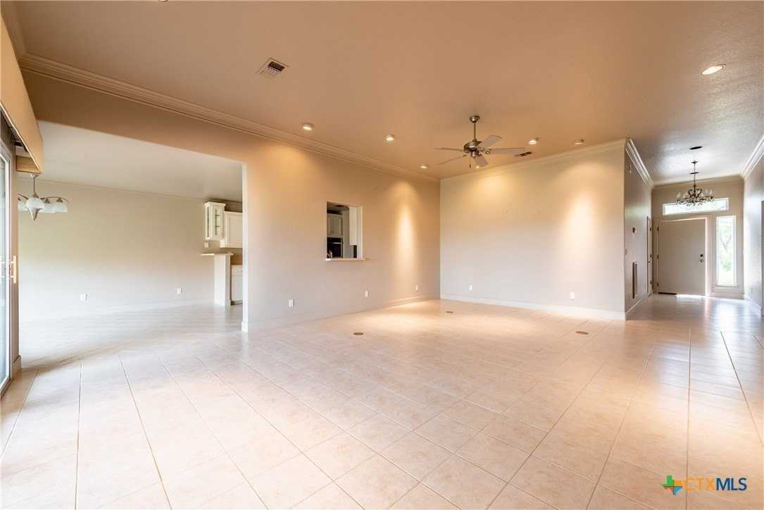 139 Georgia Pl - Photo 3 of 22