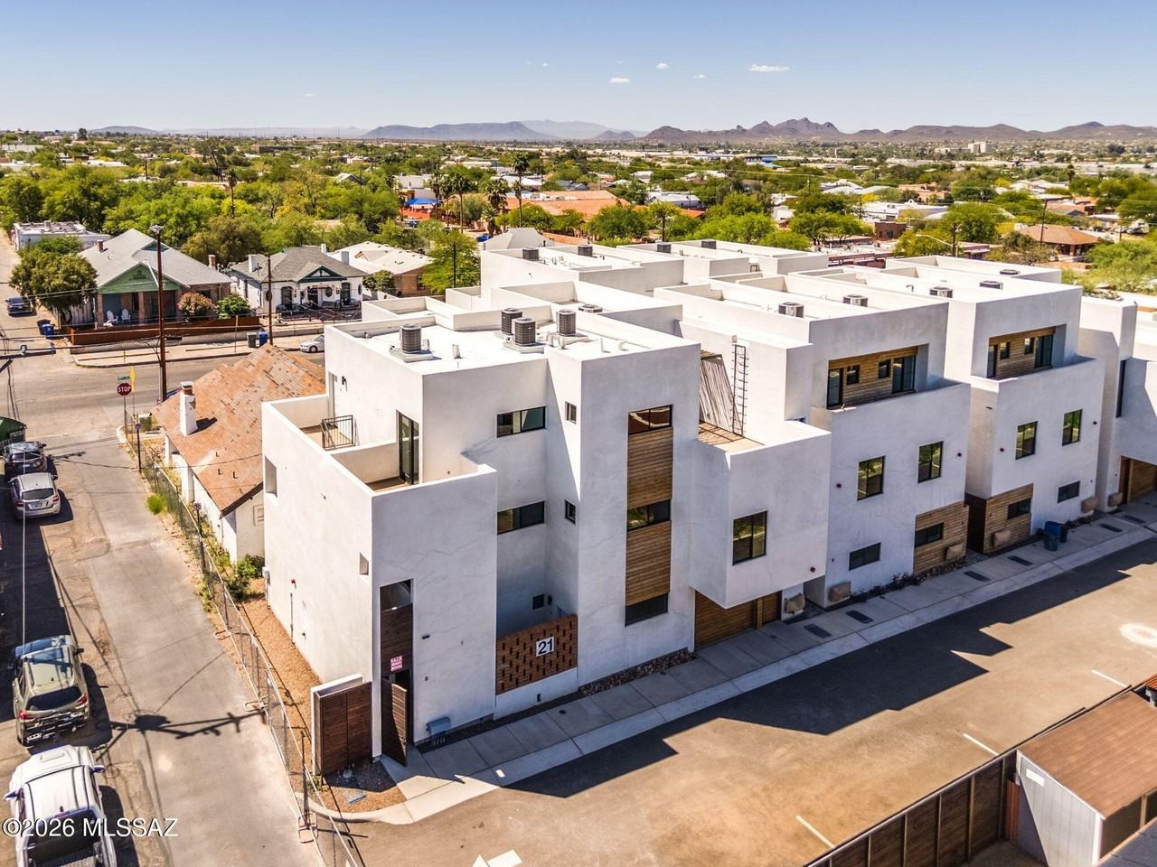 21 W Lalo Way #1-4 - Photo 4 of 47