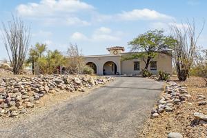 featured image of 4650 N Paseo De Los Cerritos